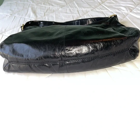 ⭐️ HOBO Leather Shoulder Bag - Picture 11 of 12